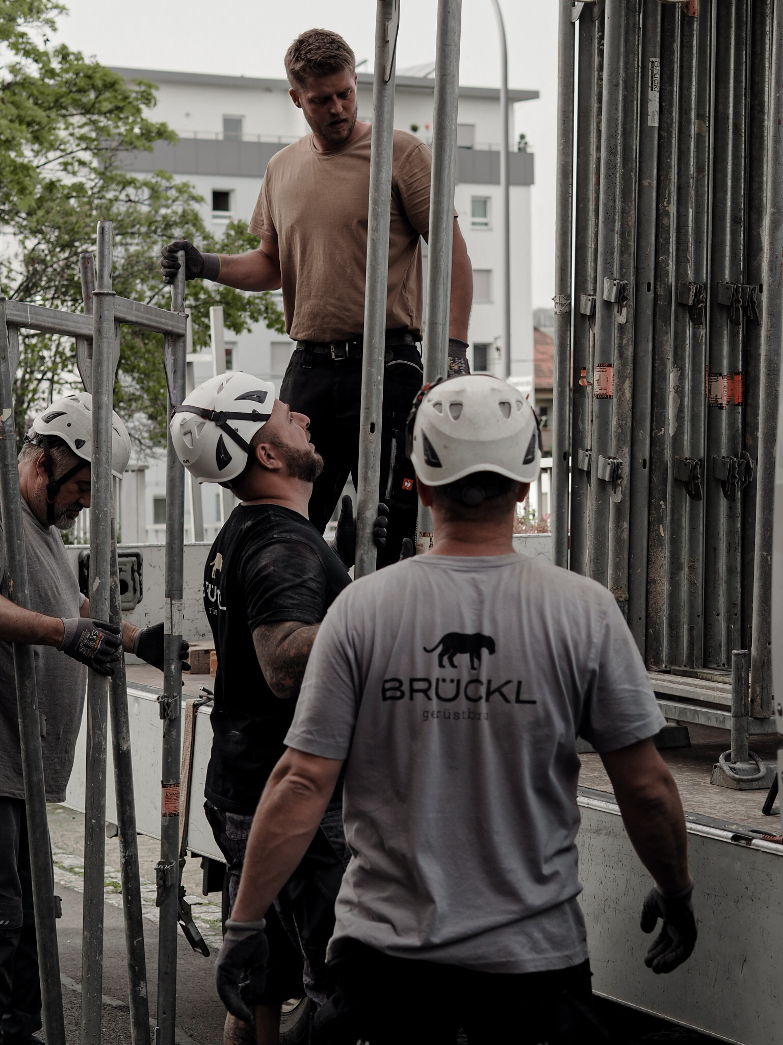 Gerüstbauer auf Baustelle Brückl Gerüstbau Gerüst